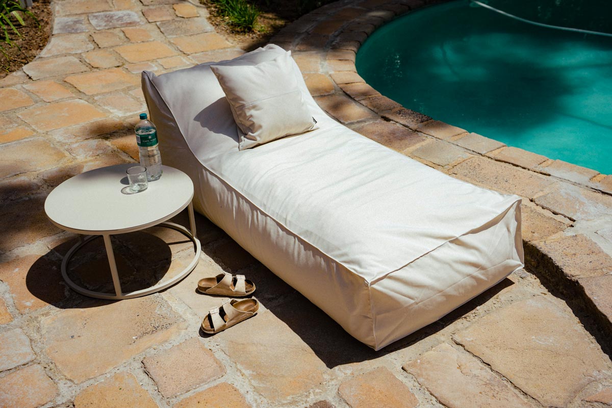 Scatters Cream Outdoor