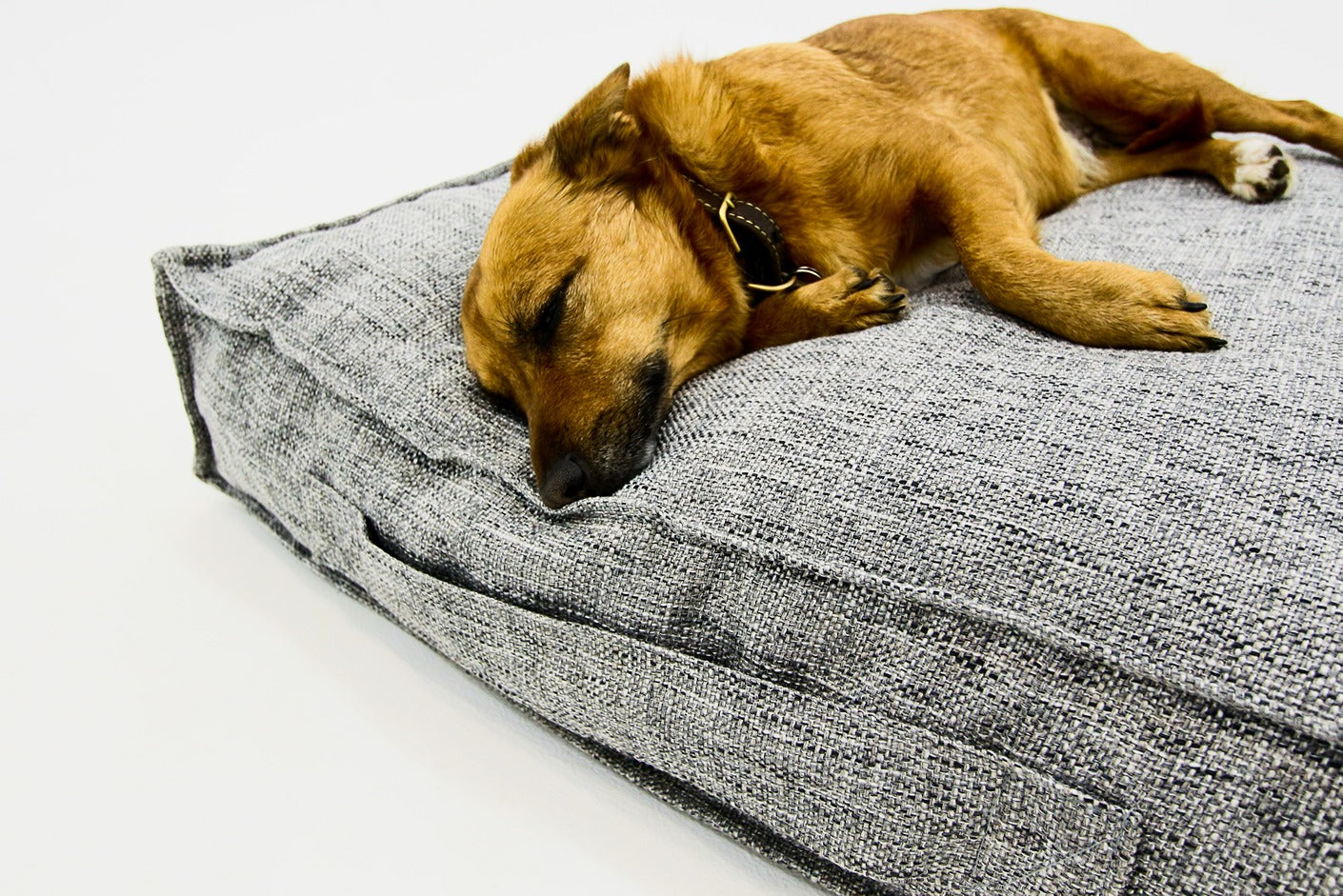 S Dog Bed Grey Black