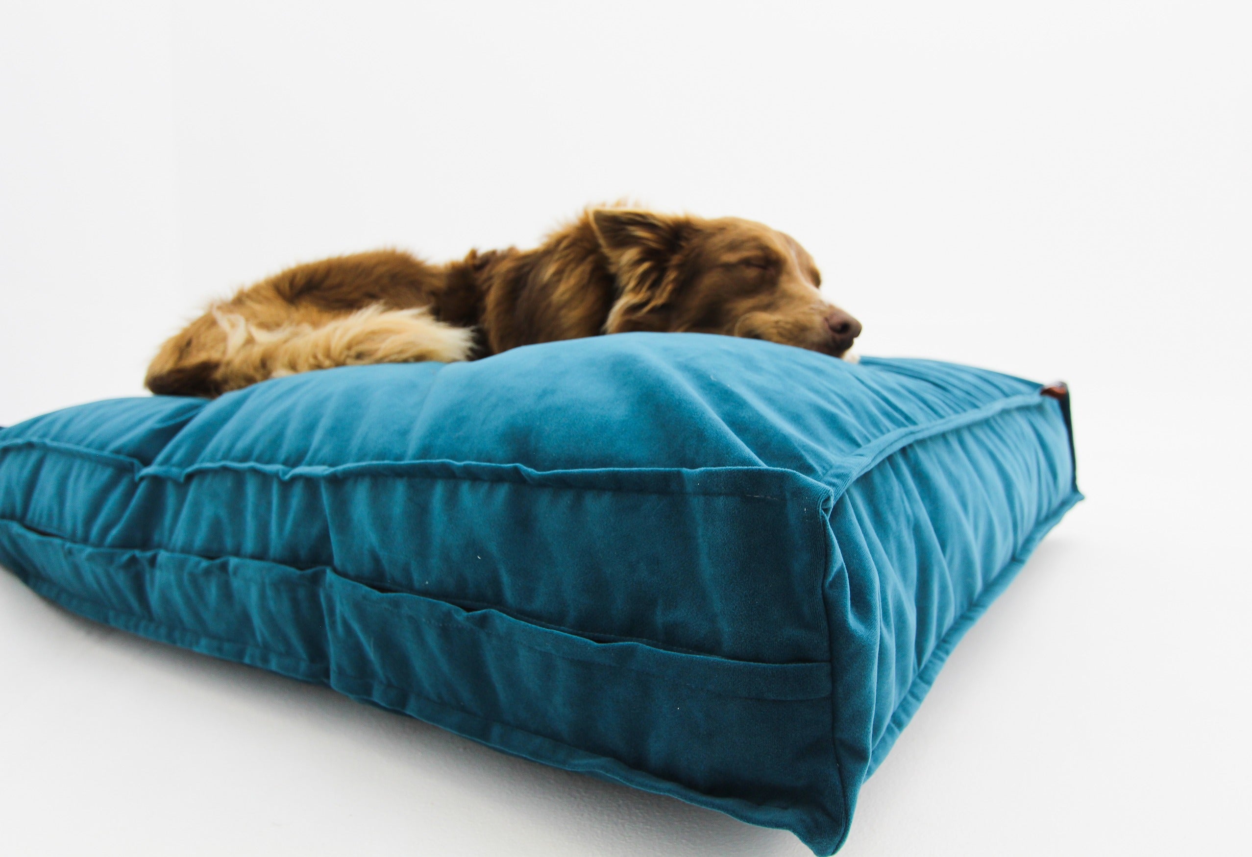 M Dog Bed Teal Velvet