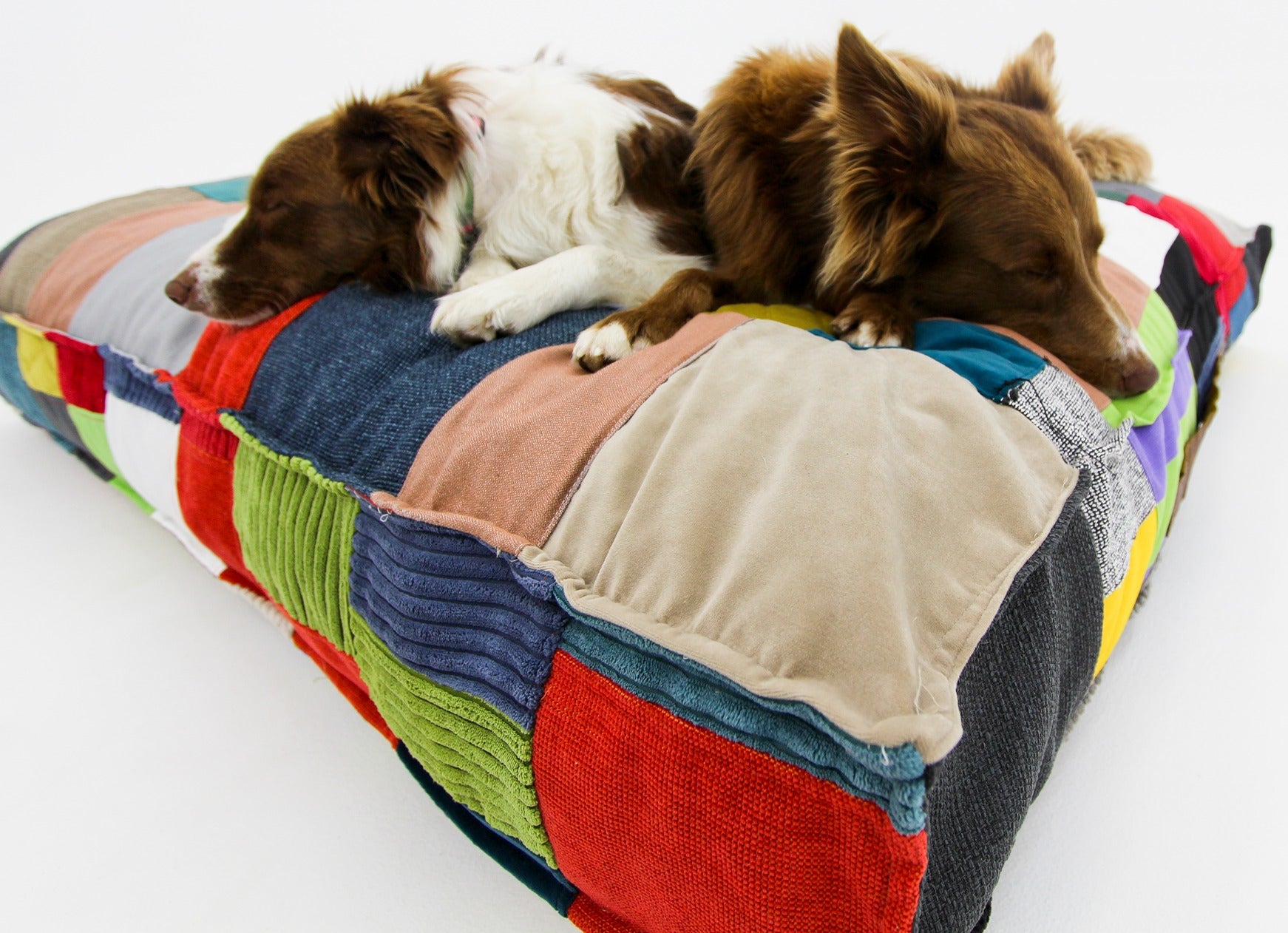 L Dog Bed Patchwork