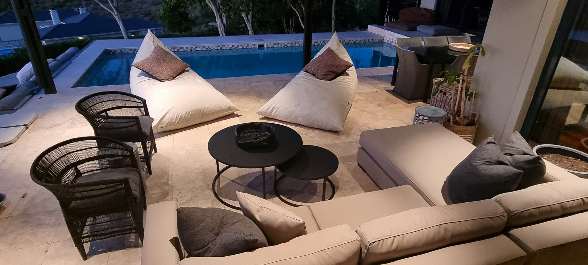 L Flip Sak Cream Outdoor