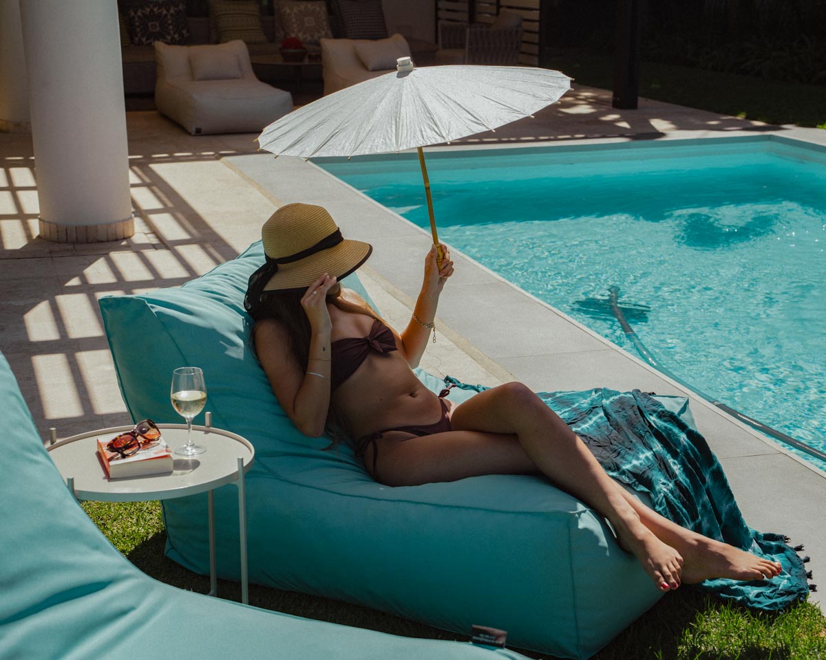 Turquoise Pool Lounger Chair