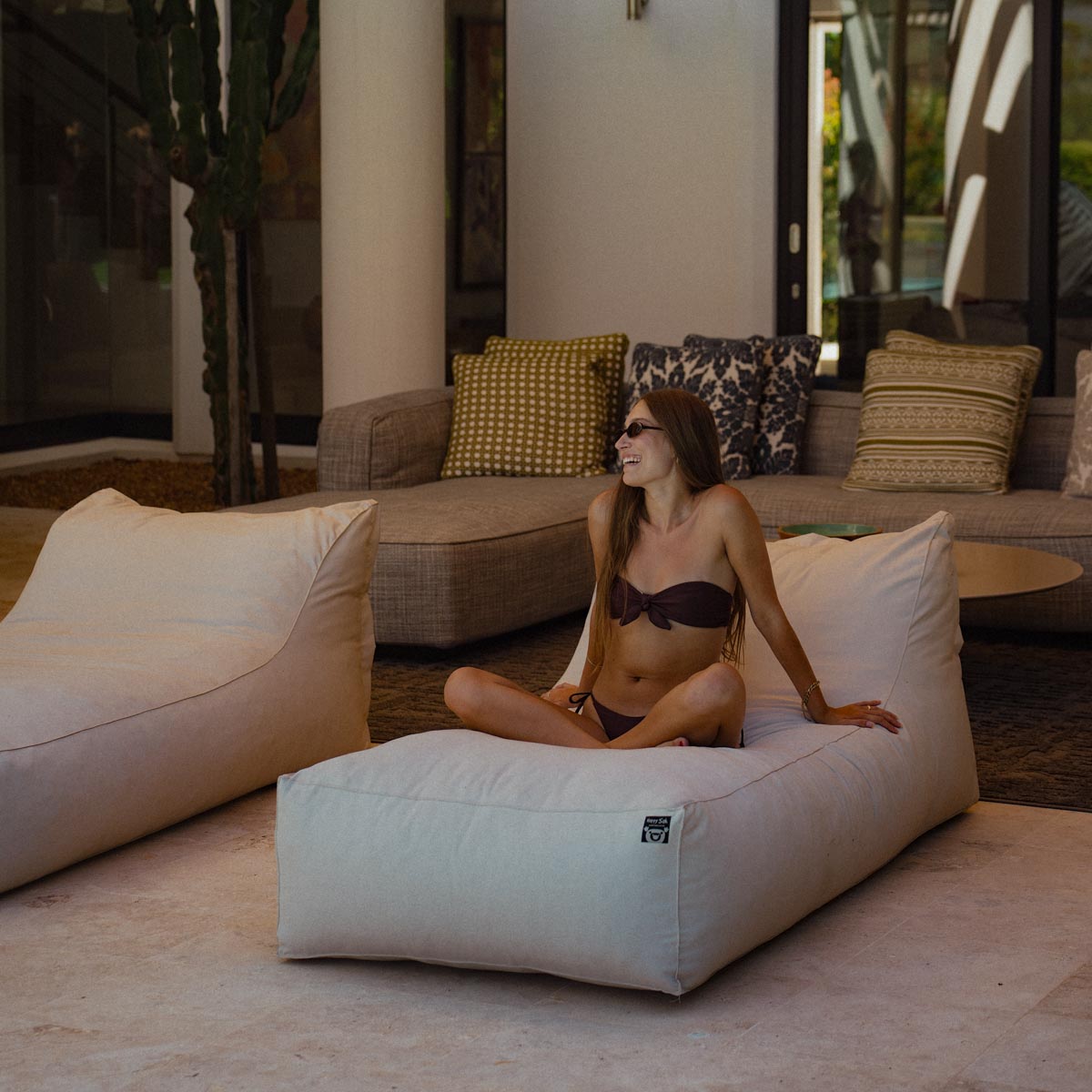 Cream Pool Lounger Bed