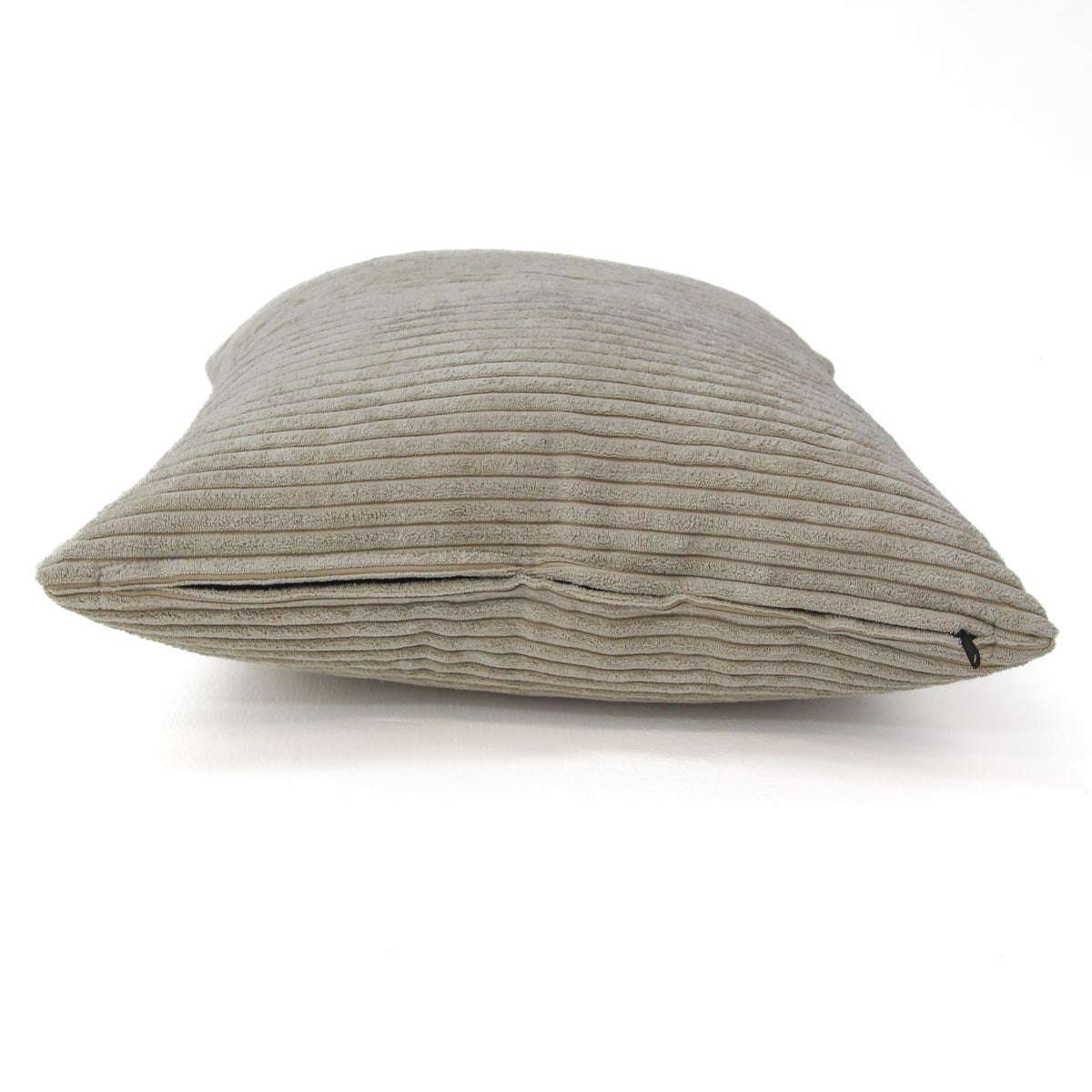 Cream Cord L + Footsak + Scatter